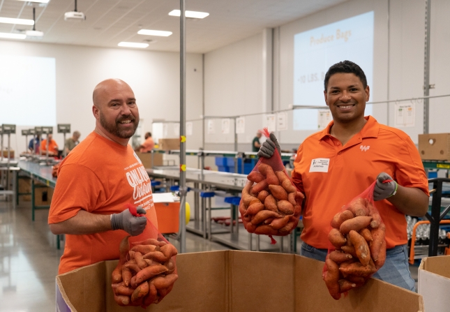 Texas Whataburger employees deliver food to H-E-B employees